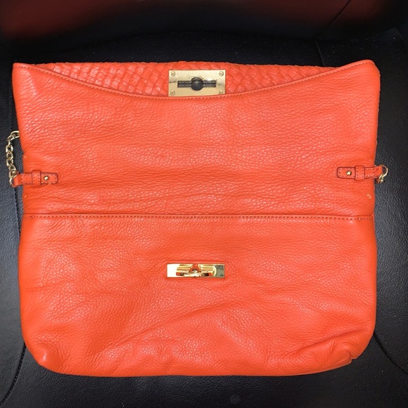 LEATHER CLUTCH w/chain